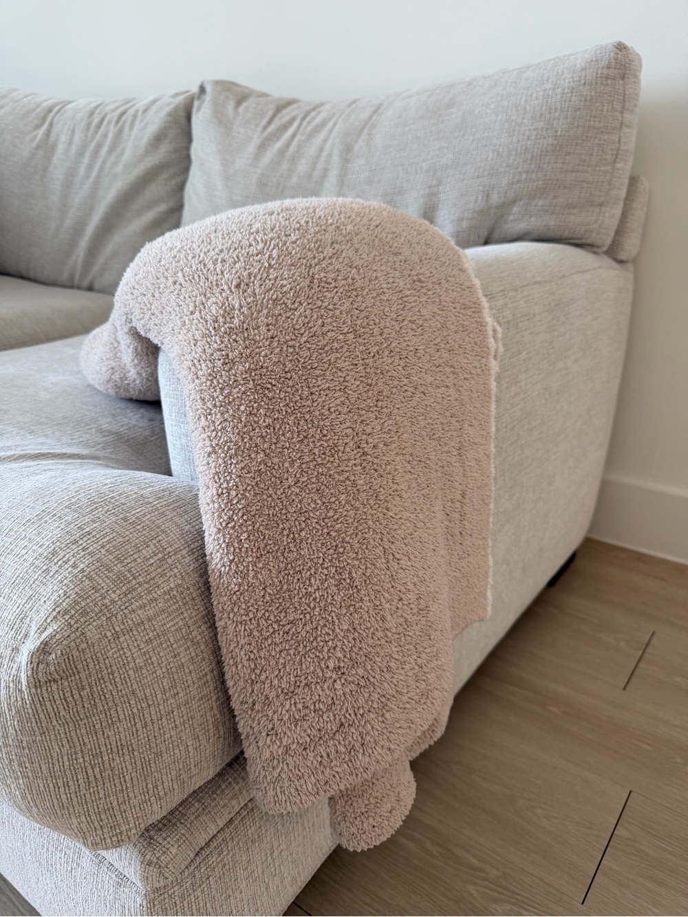 Barefoot Dreams Blanket - Picture 2 of 4